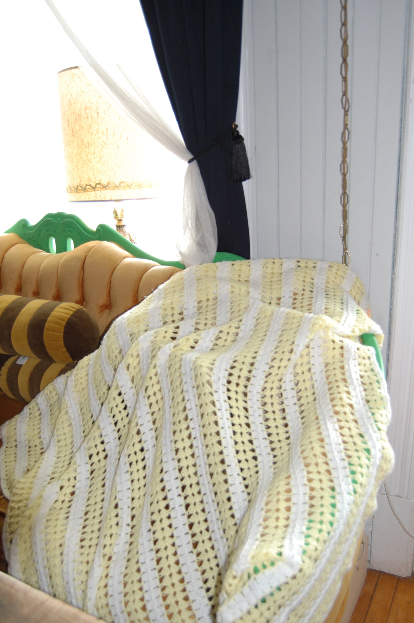 Vintage granny white and yellow handknitted blanket throw