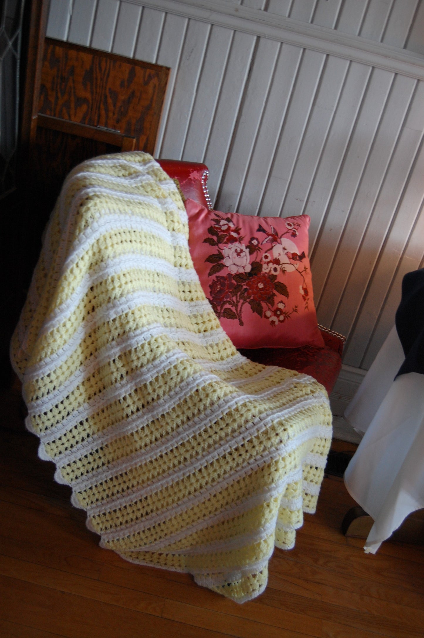 Vintage granny white and yellow handknitted blanket throw