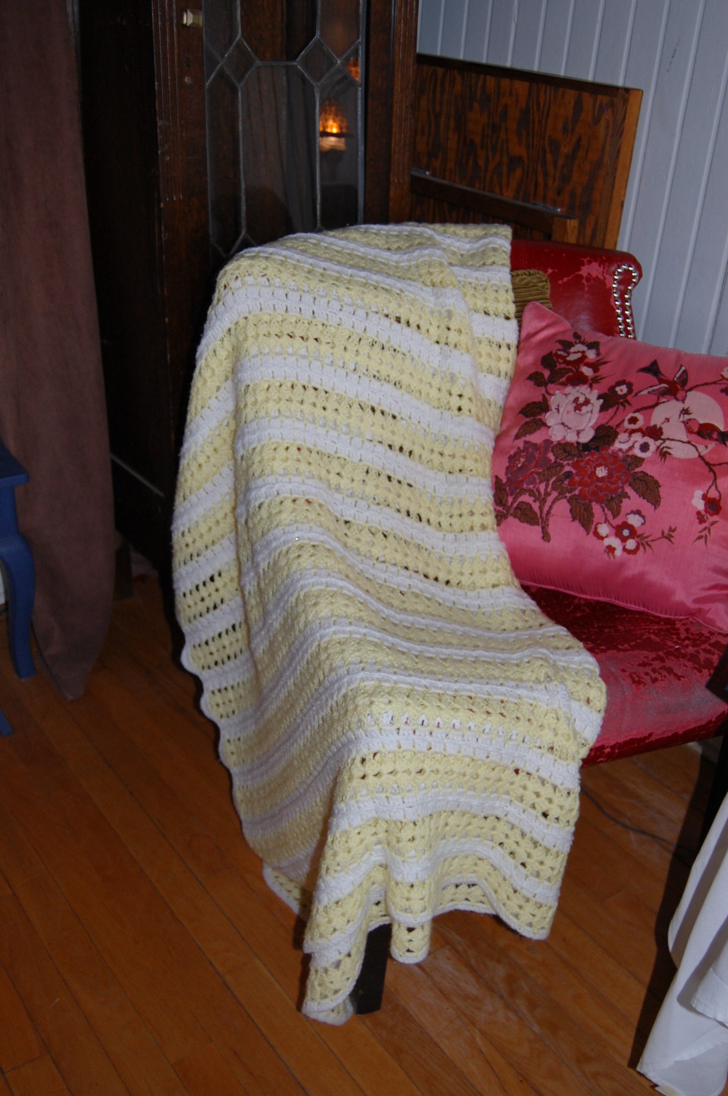 Vintage granny white and yellow handknitted blanket throw