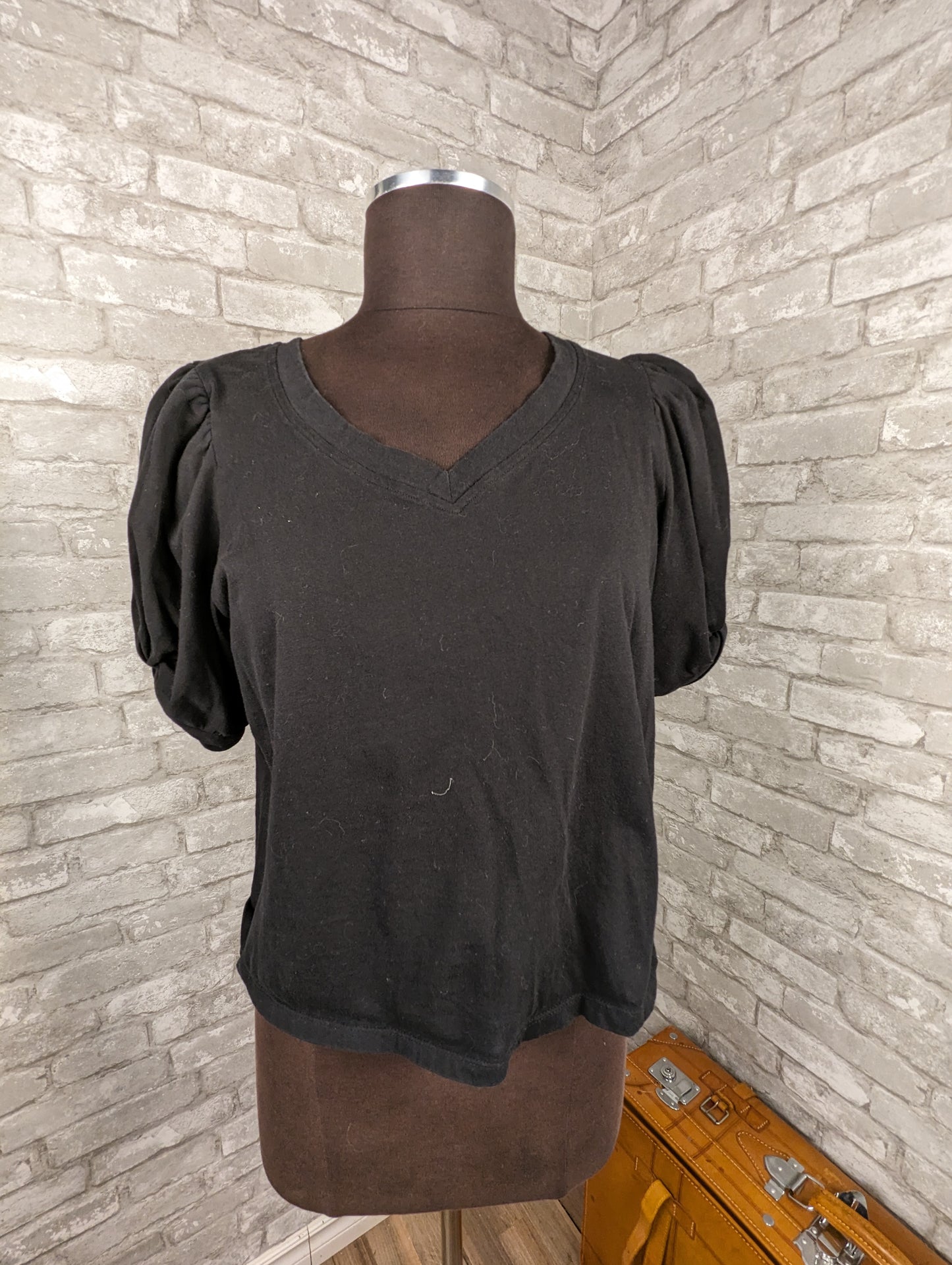 7 For All Mankind black puff sleeve t-shirt