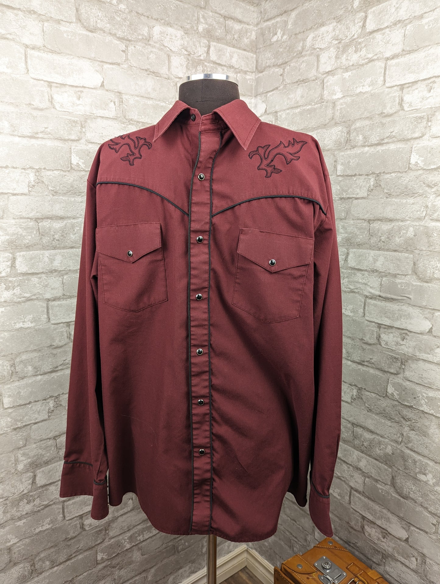 Vintage long sleeve burgundy western shirt