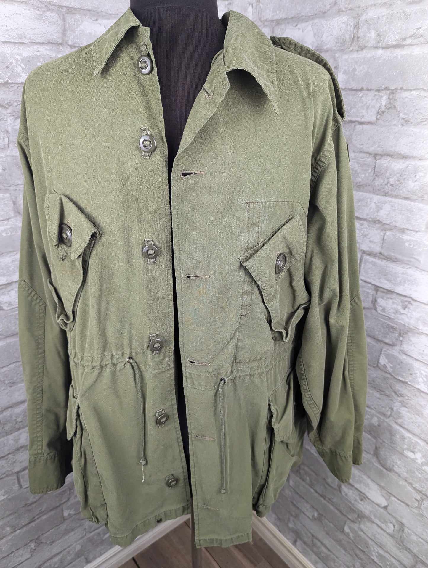 Vintage 1983 Canadian Forces combat coat