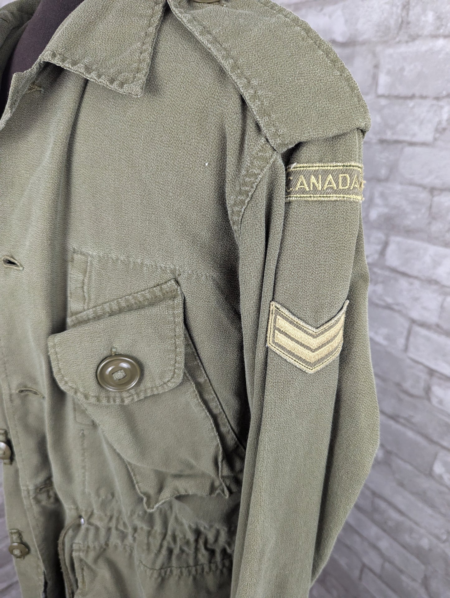 Vintage 1983 Canadian Forces Caporal combat coat