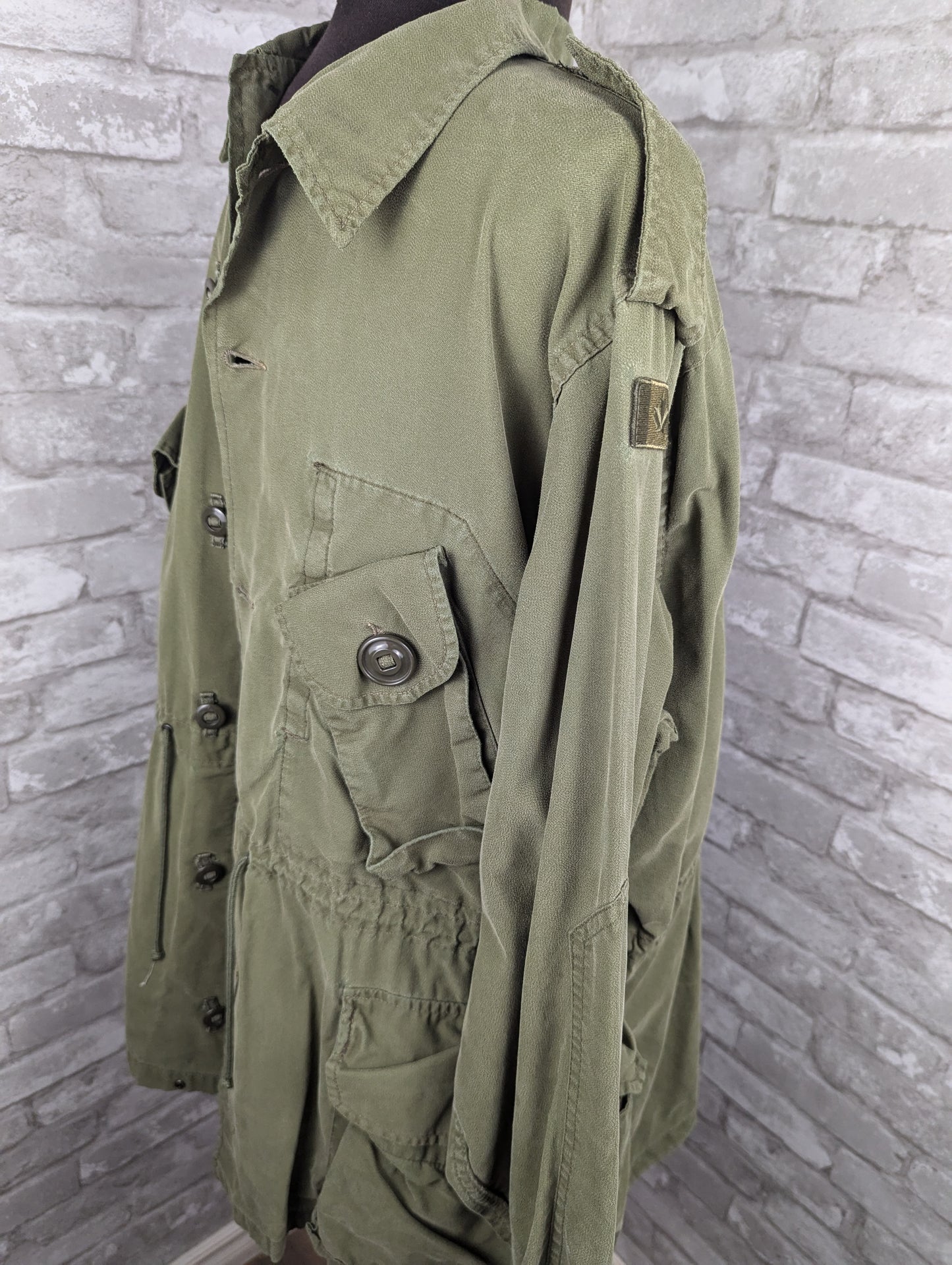 Vintage 1983 Canadian Forces combat coat